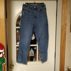 American Eagle Curvy Mom Jeans Size Women's 6 Short